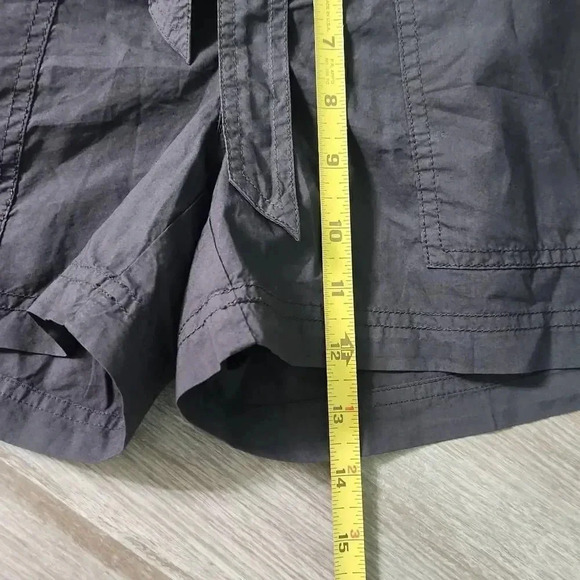 Lou & Grey Poplin Paperbag Tie Waist Shorts - Picture 2 of 10